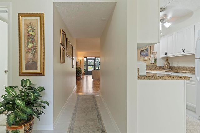 7844 Willow Spring Drive 1713, Lake Worth, FL 33467