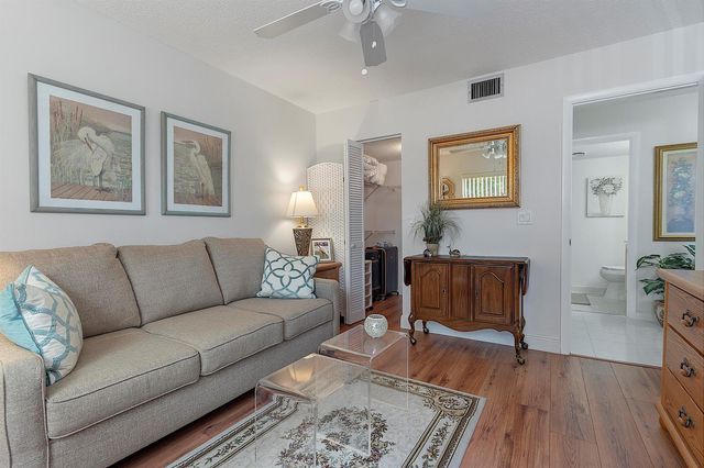 7844 Willow Spring Drive 1713, Lake Worth, FL 33467
