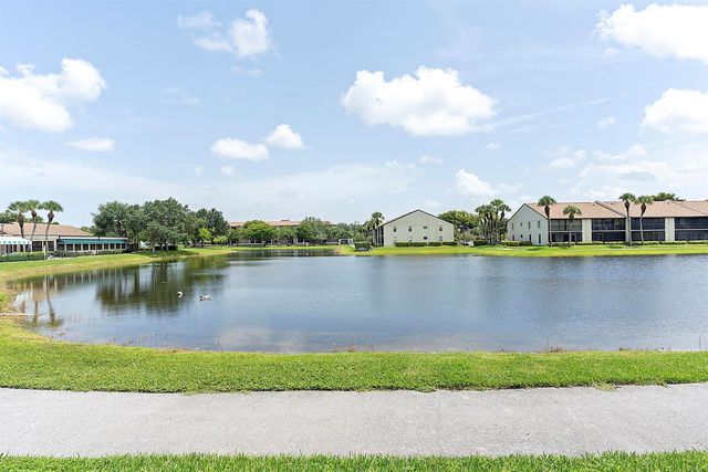 7844 Willow Spring Drive 1713, Lake Worth, FL 33467