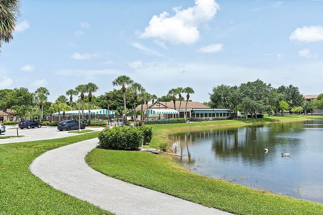 7844 Willow Spring Drive 1713, Lake Worth, FL 33467