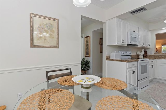 7844 Willow Spring Drive 1713, Lake Worth, FL 33467