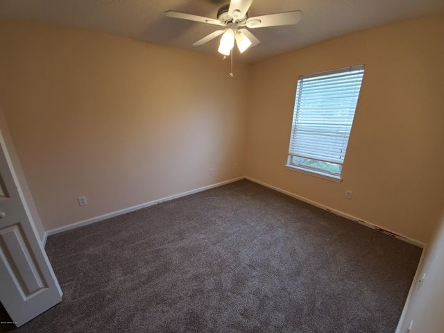 3432 INTERNATIONAL VILLAGE Drive W, Jacksonville, FL 32277