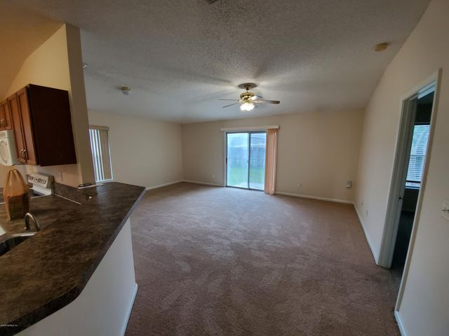 3432 INTERNATIONAL VILLAGE Drive W, Jacksonville, FL 32277