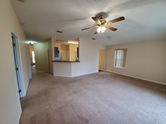 3432 INTERNATIONAL VILLAGE Drive W, Jacksonville, FL 32277