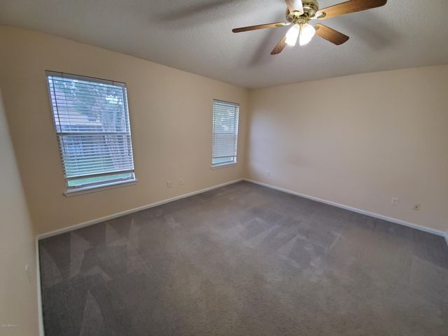 3432 INTERNATIONAL VILLAGE Drive W, Jacksonville, FL 32277