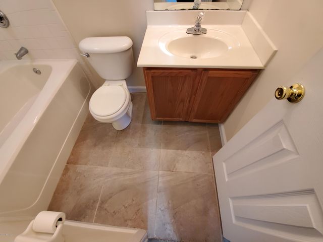 3432 INTERNATIONAL VILLAGE Drive W, Jacksonville, FL 32277