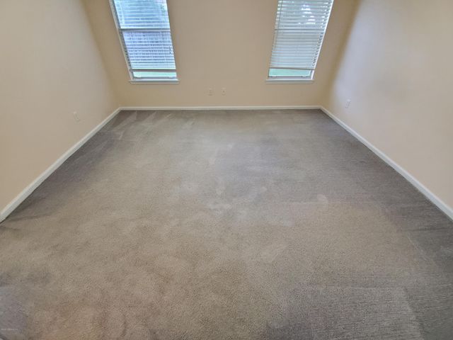 3432 INTERNATIONAL VILLAGE Drive W, Jacksonville, FL 32277