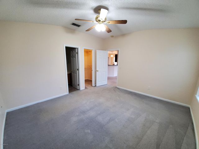 3432 INTERNATIONAL VILLAGE Drive W, Jacksonville, FL 32277