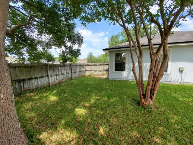 3432 INTERNATIONAL VILLAGE Drive W, Jacksonville, FL 32277