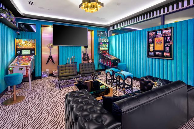 5025 Wateka Drive, Dallas, TX 75209