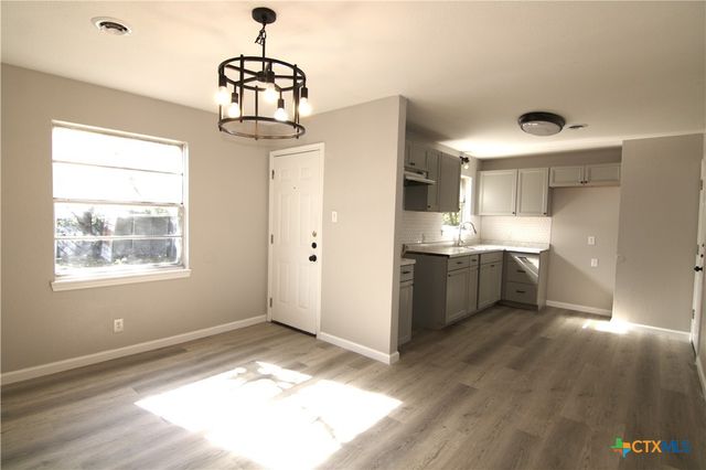 2212 Davis Drive, Killeen, TX 76543