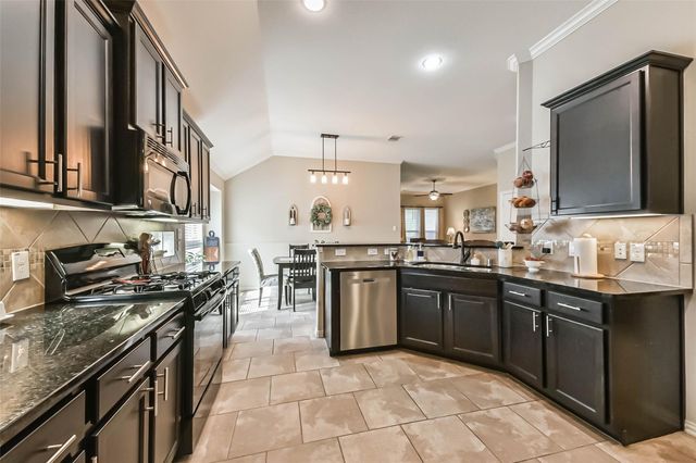 1619 Evermore Manor Lane, Houston, TX 77073