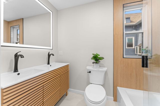 194 Washington Ave 4, Winthrop, MA 02152