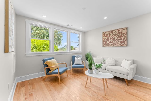 194 Washington Ave 4, Winthrop, MA 02152