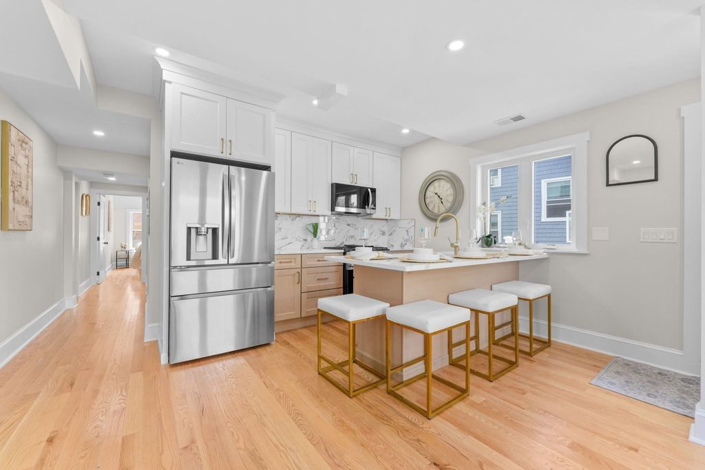 194 Washington Ave 4, Winthrop, MA 02152