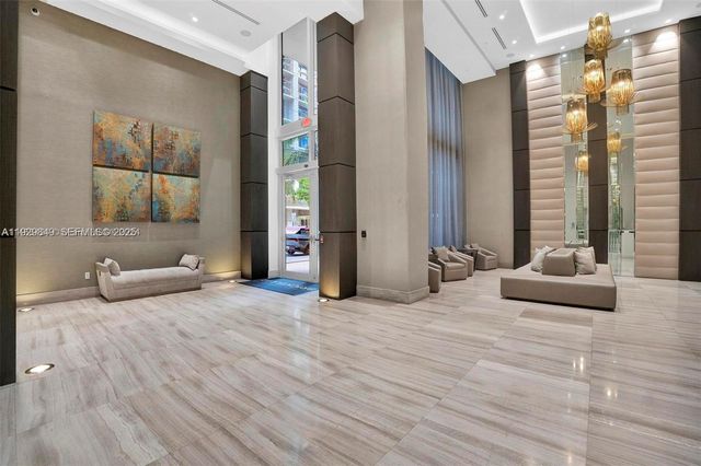 1010 SW 2nd Ave 1804, Miami, FL 33130