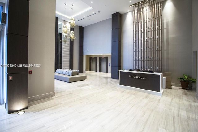 1010 SW 2nd Ave 1804, Miami, FL 33130