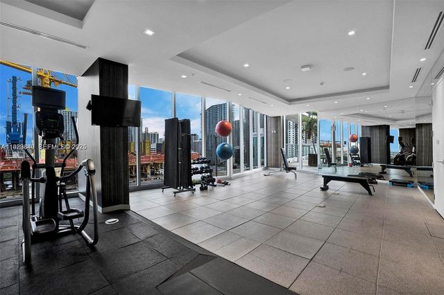 1010 SW 2nd Ave 1804, Miami, FL 33130