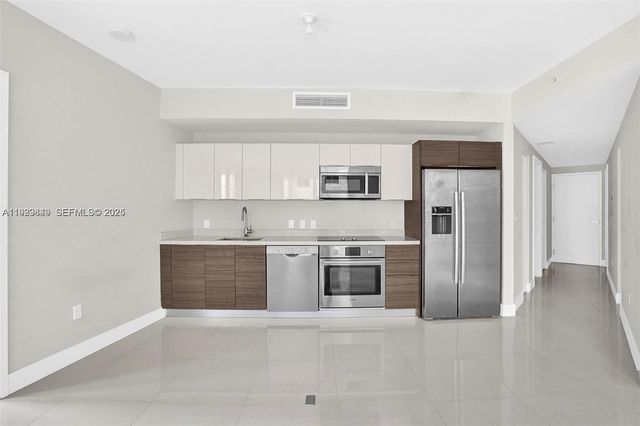 1010 SW 2nd Ave 1804, Miami, FL 33130