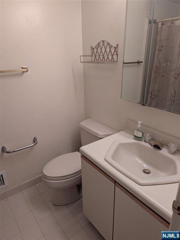 5 Colonial Village Drive, Hillsdale, NJ 07642