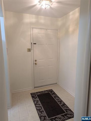 5 Colonial Village Drive, Hillsdale, NJ 07642