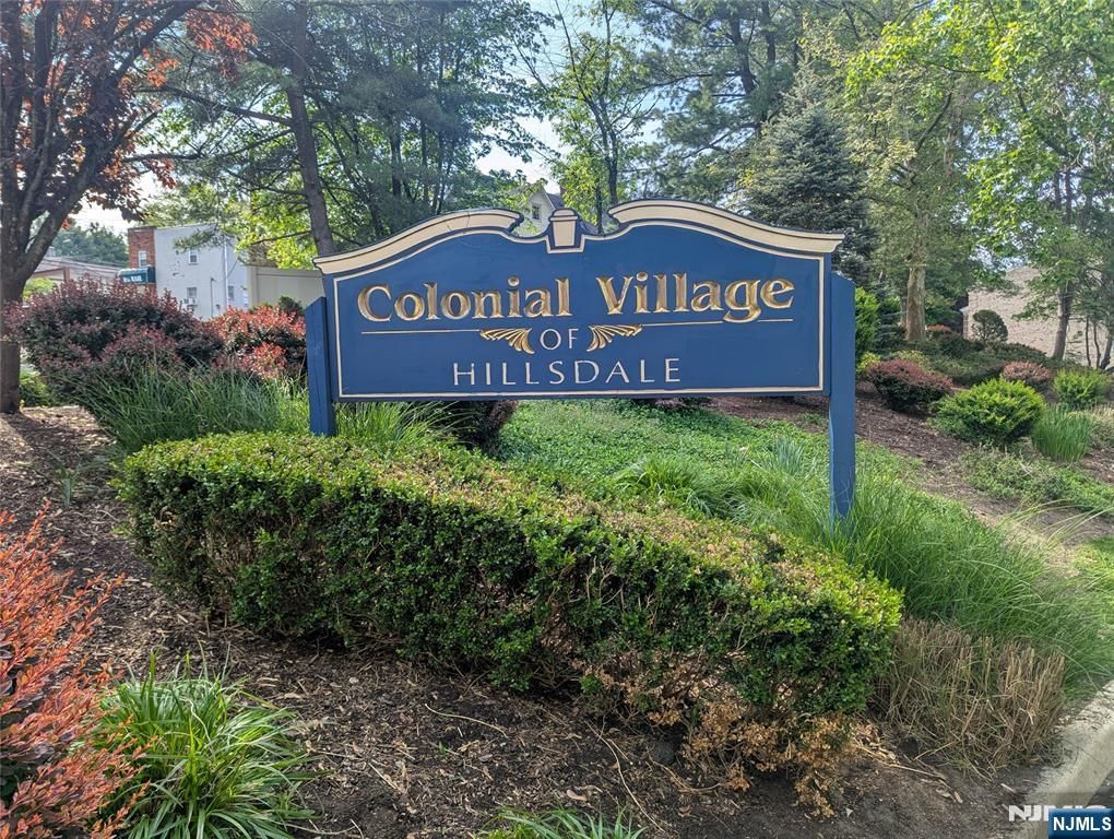 5 Colonial Village Drive, Hillsdale, NJ 07642