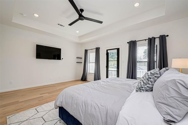 4101 Edison Street, Houston, TX 77009