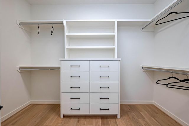 4101 Edison Street, Houston, TX 77009