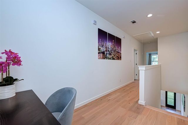 4101 Edison Street, Houston, TX 77009