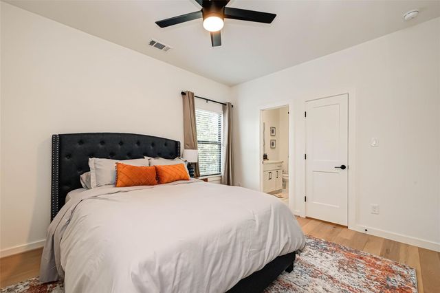 4101 Edison Street, Houston, TX 77009