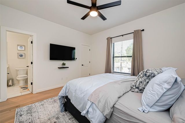 4101 Edison Street, Houston, TX 77009