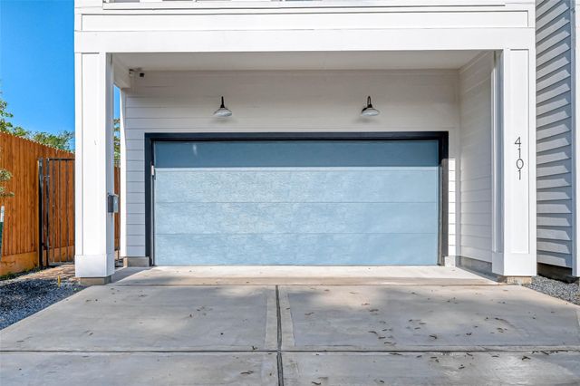 4101 Edison Street, Houston, TX 77009