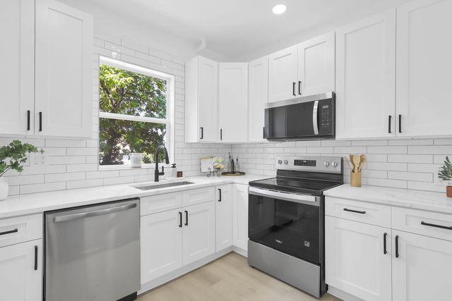 463 N Champion Avenue, Columbus, OH 43203