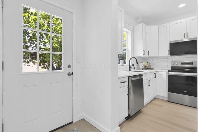 463 N Champion Avenue, Columbus, OH 43203