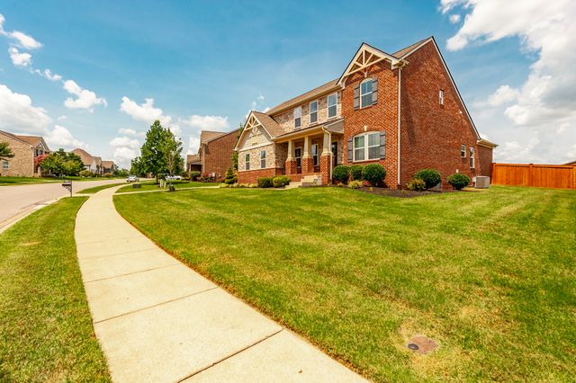 770 Nelms Dr, Gallatin, TN 37066