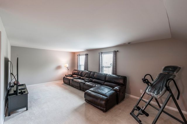 770 Nelms Dr, Gallatin, TN 37066