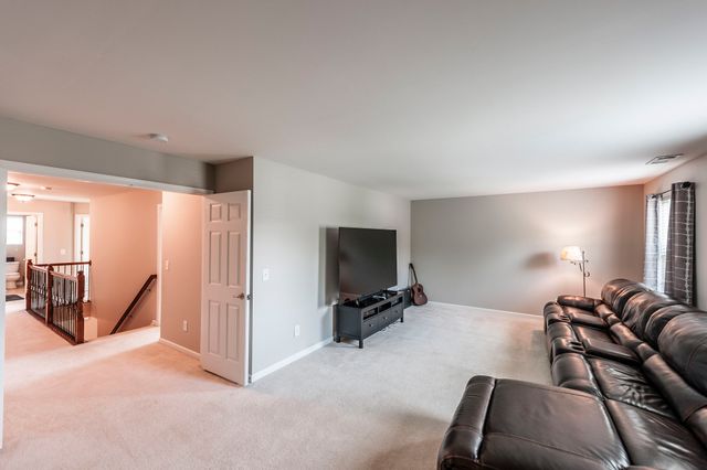 770 Nelms Dr, Gallatin, TN 37066