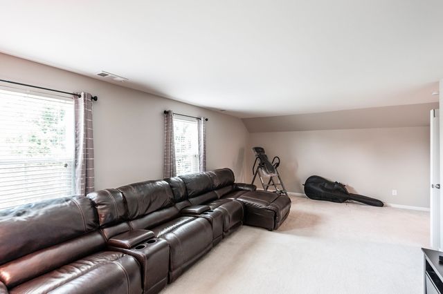 770 Nelms Dr, Gallatin, TN 37066