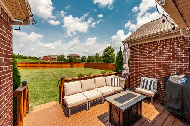 770 Nelms Dr, Gallatin, TN 37066