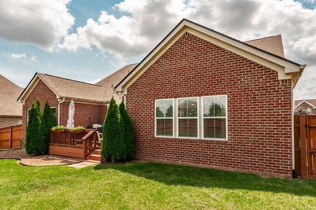 770 Nelms Dr, Gallatin, TN 37066