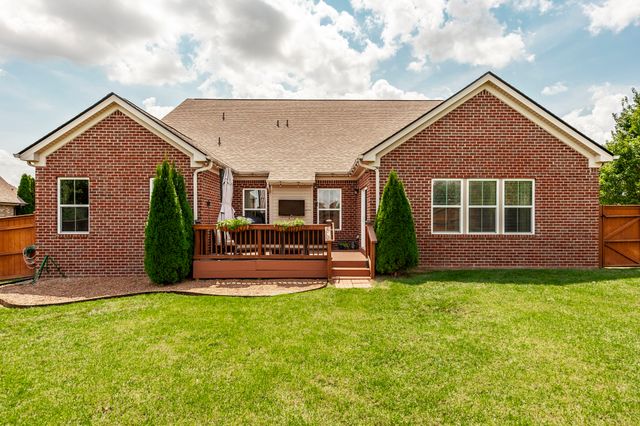 770 Nelms Dr, Gallatin, TN 37066