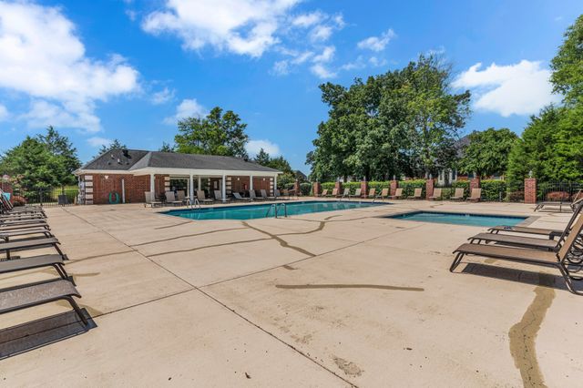 770 Nelms Dr, Gallatin, TN 37066