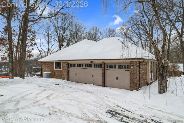 8760 Dann Drive, Brighton Township, MI 48114