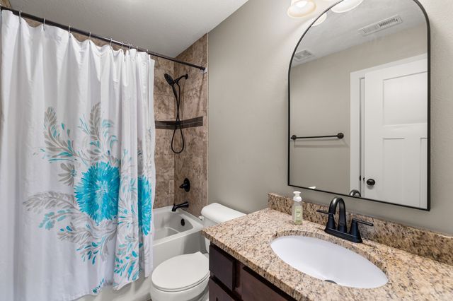 9324 Sugar Creek Circle, West Des Moines, IA 50266
