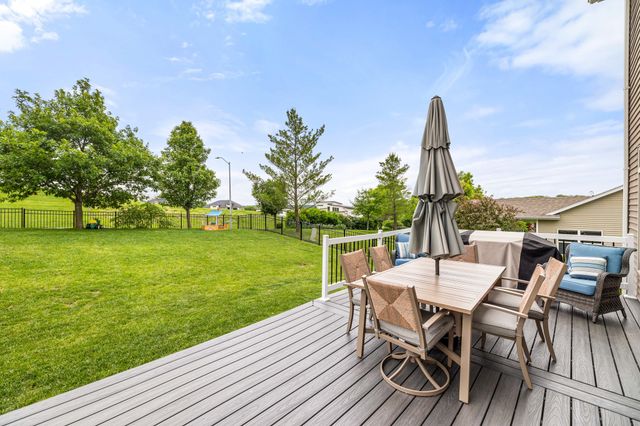 9324 Sugar Creek Circle, West Des Moines, IA 50266