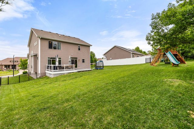 9324 Sugar Creek Circle, West Des Moines, IA 50266