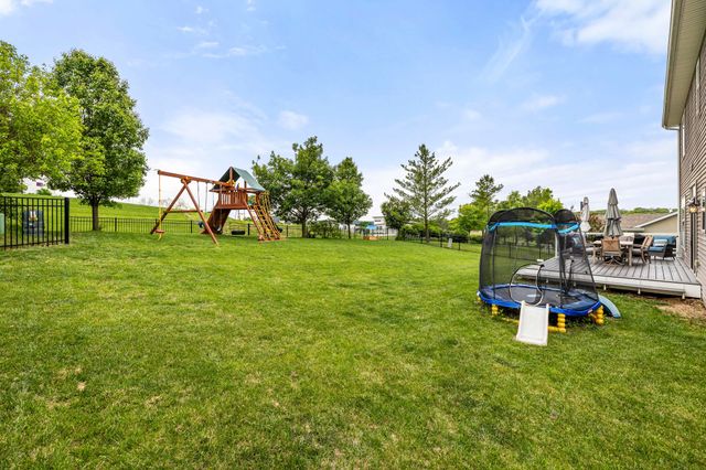 9324 Sugar Creek Circle, West Des Moines, IA 50266