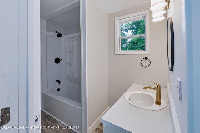 414 S Rosemary Street, Lansing, MI 48917