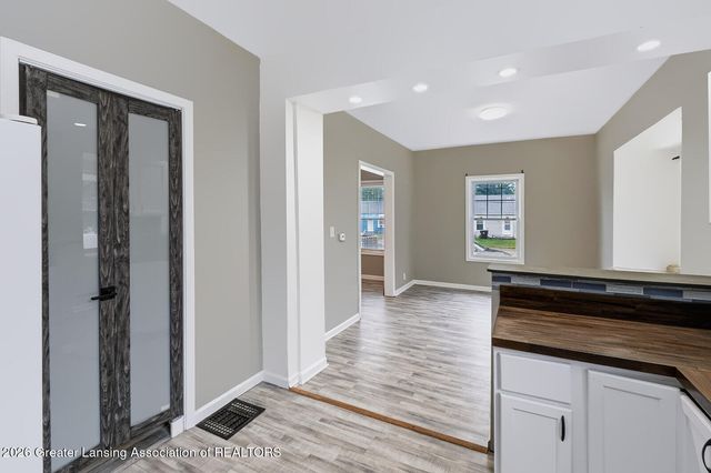414 S Rosemary Street, Lansing, MI 48917