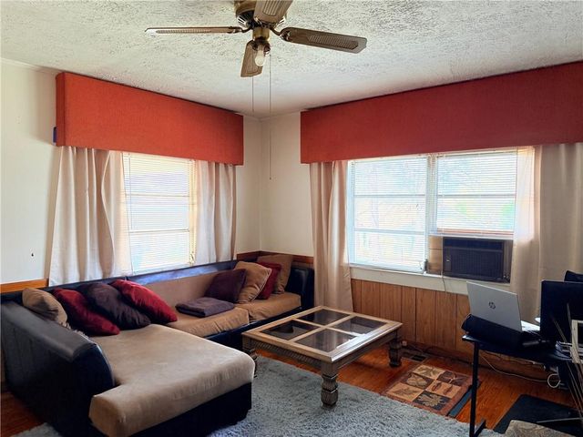 131 E Killian Street, Canton, GA 30114